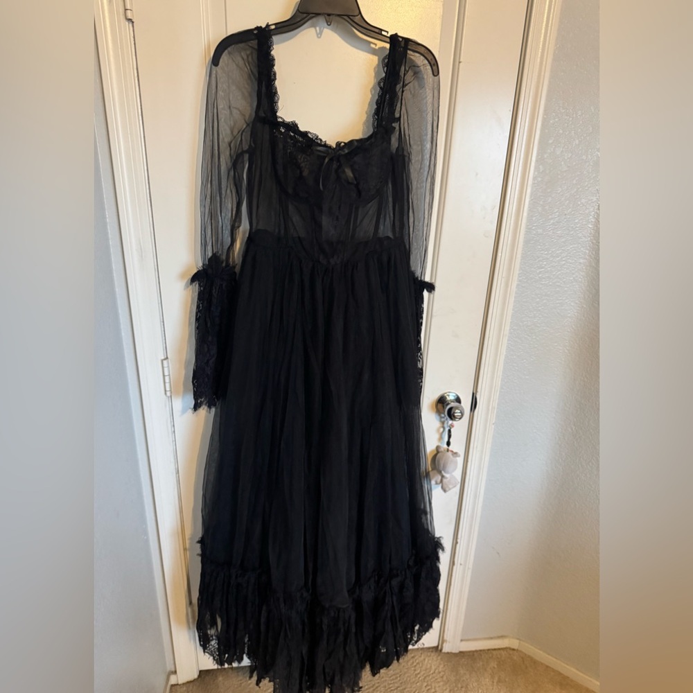 Elegant Black Lace Dress